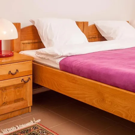 Vrabac Отель типа 