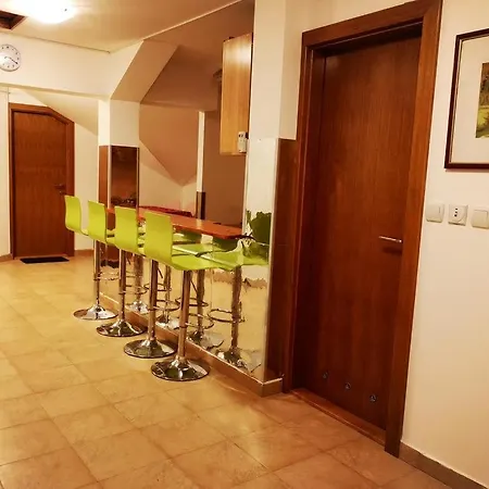 Vrabac Отель типа 