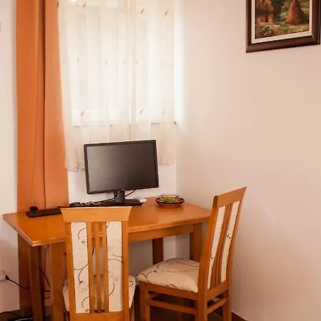 Vrabac Отель типа 