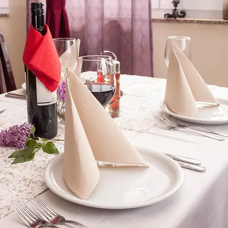 Vrabac Отель типа 