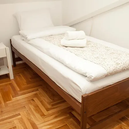 Vrabac Отель типа 